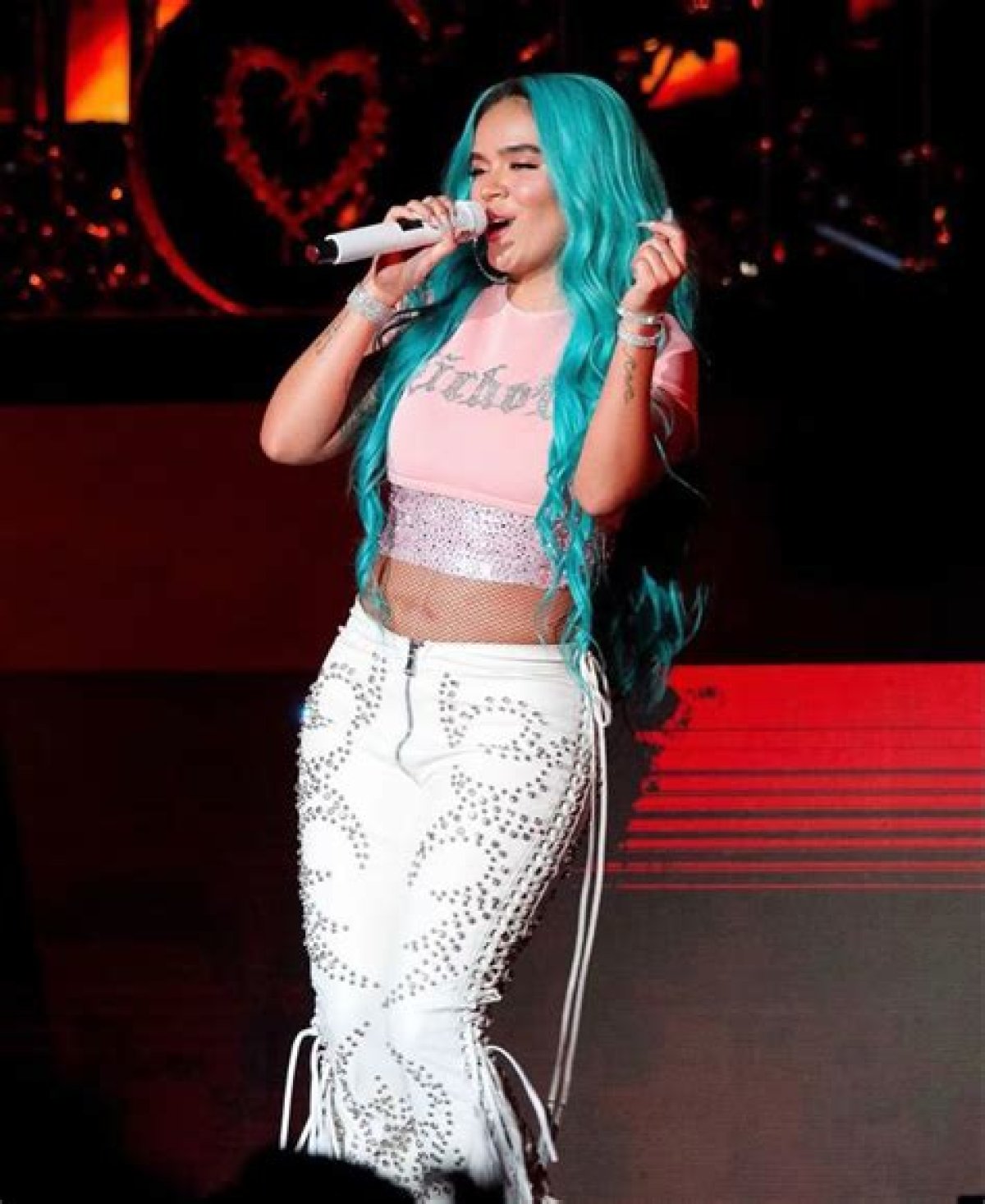 Discover Captivating Outfits for an Unforgettable Karol G Concert Experience