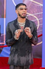 Discovering Anuel Aa's Height in 2023