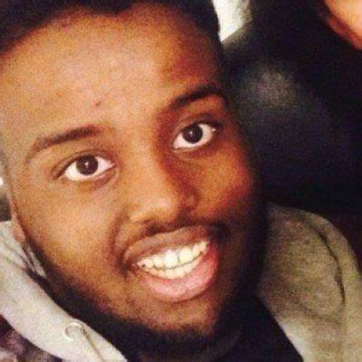 Doni Bobes- Age, Height, Girlfriend, Net Worth