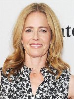Elizabeth Shue: a Journey Through Film and Life