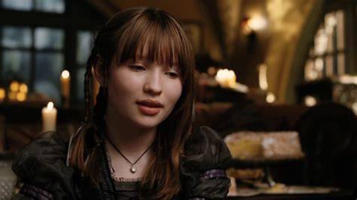 Emily Browning as Violet Baudelaire: a Deep Dive into the Iconic Role