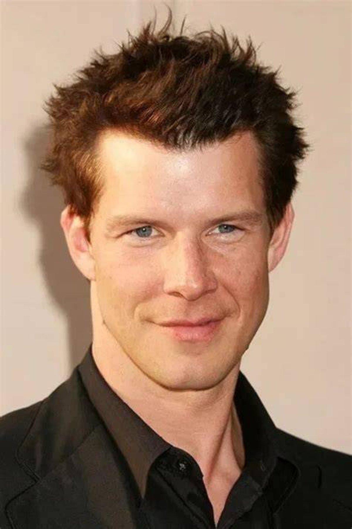 Eric Mabius- Wiki, Age, Height, Net Worth, Wife, Ethnicity