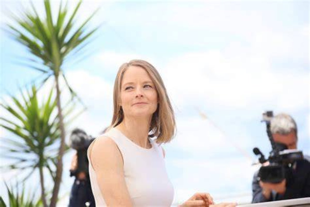 Exploring the Enigmatic Journey of Jodie Foster: a Glimpse into Her Youthful Rise