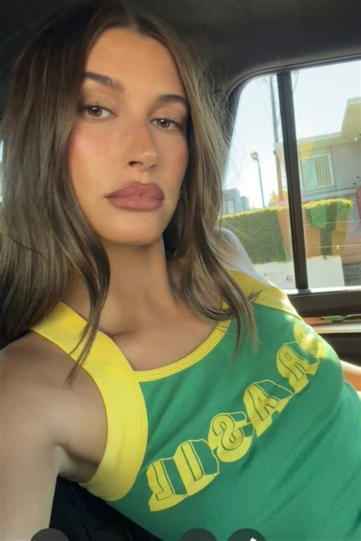 Hailey Baldwin Hot: the Rise of a Fashion Icon