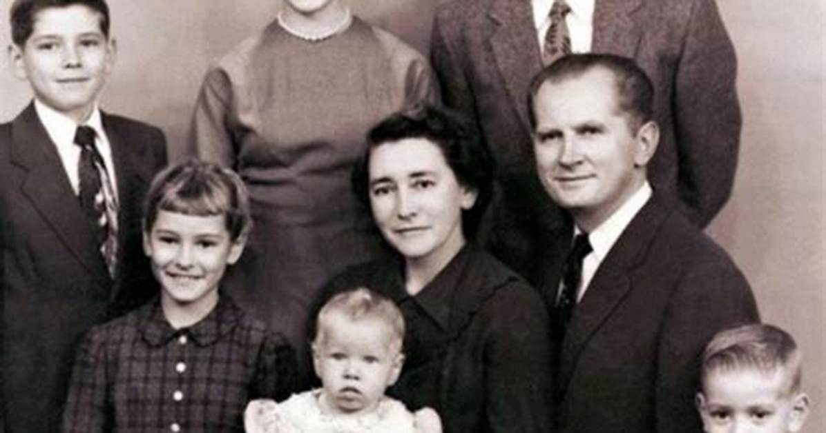 How Many Siblings Does She Have? Relationship |
