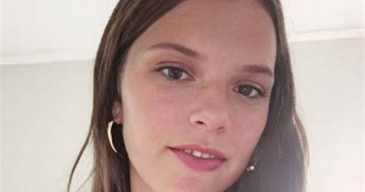How Old Is Molly Nobitt? - Comprehensive Age and Biography