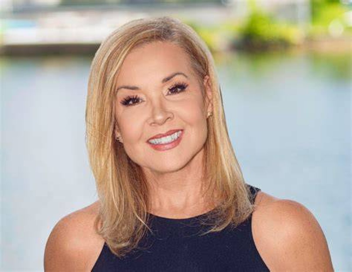 How Old Is Sandra Peebles? Everything to Know About the Univision News Anchor