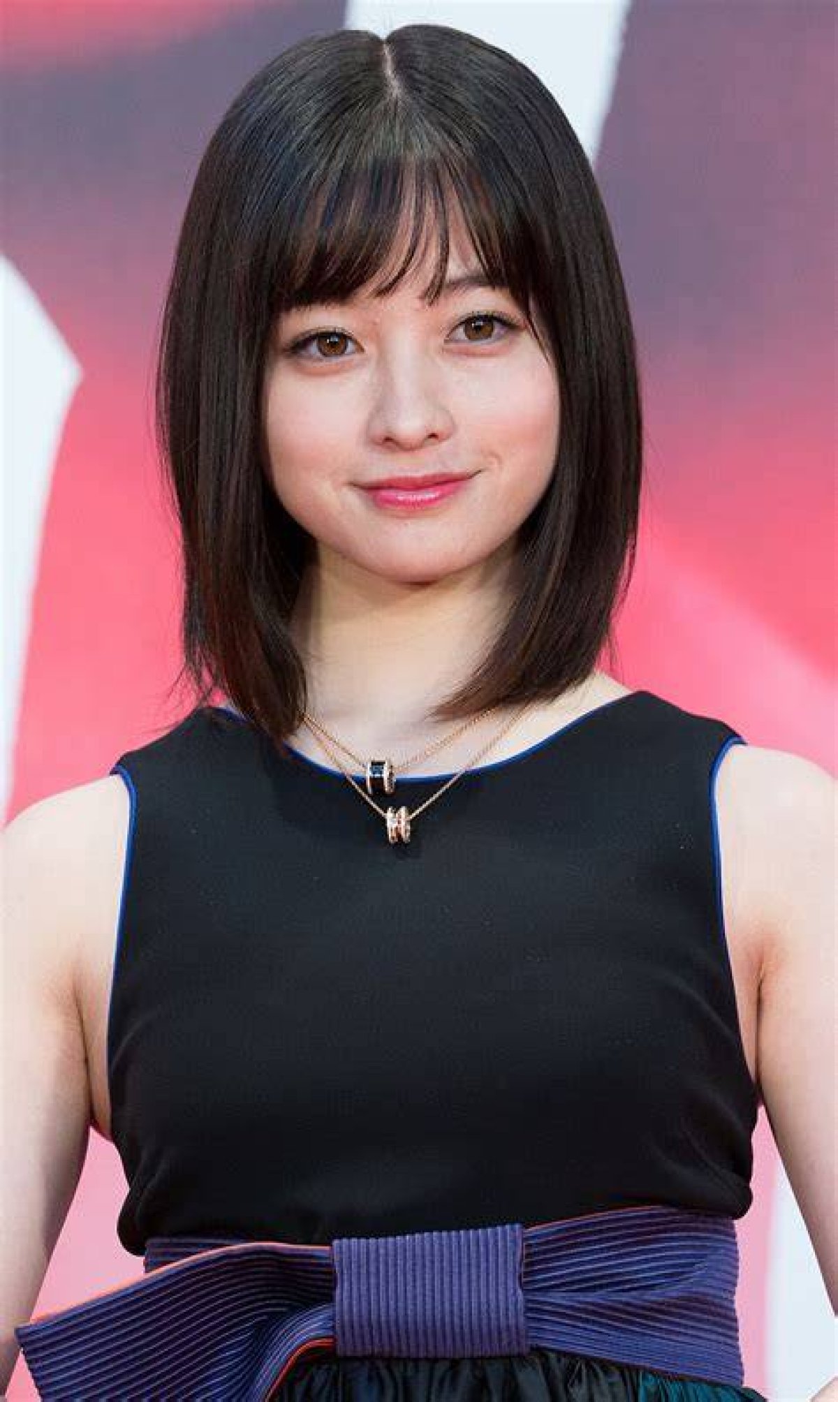 Kanna Hashimoto: the Rising Star of Japanese Entertainment