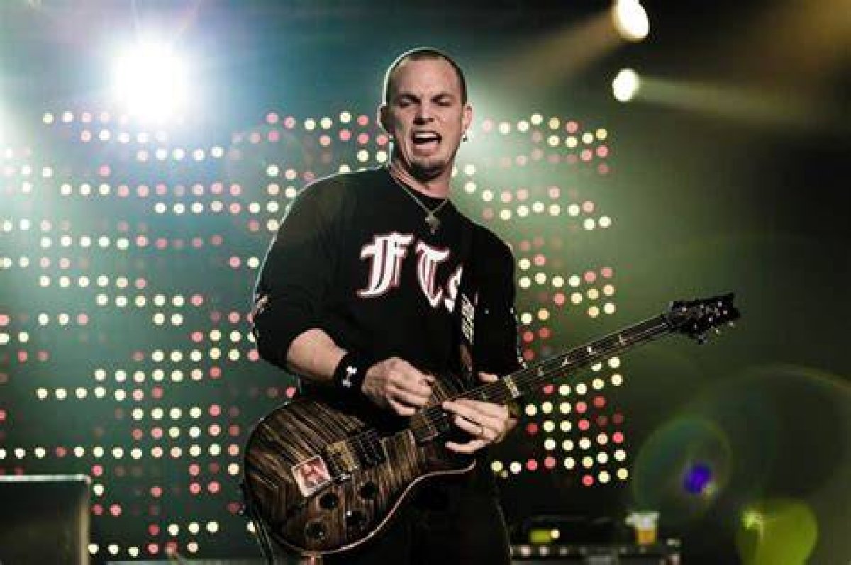 Mark Tremonti Net Worth Wife Victoria Rodriguez