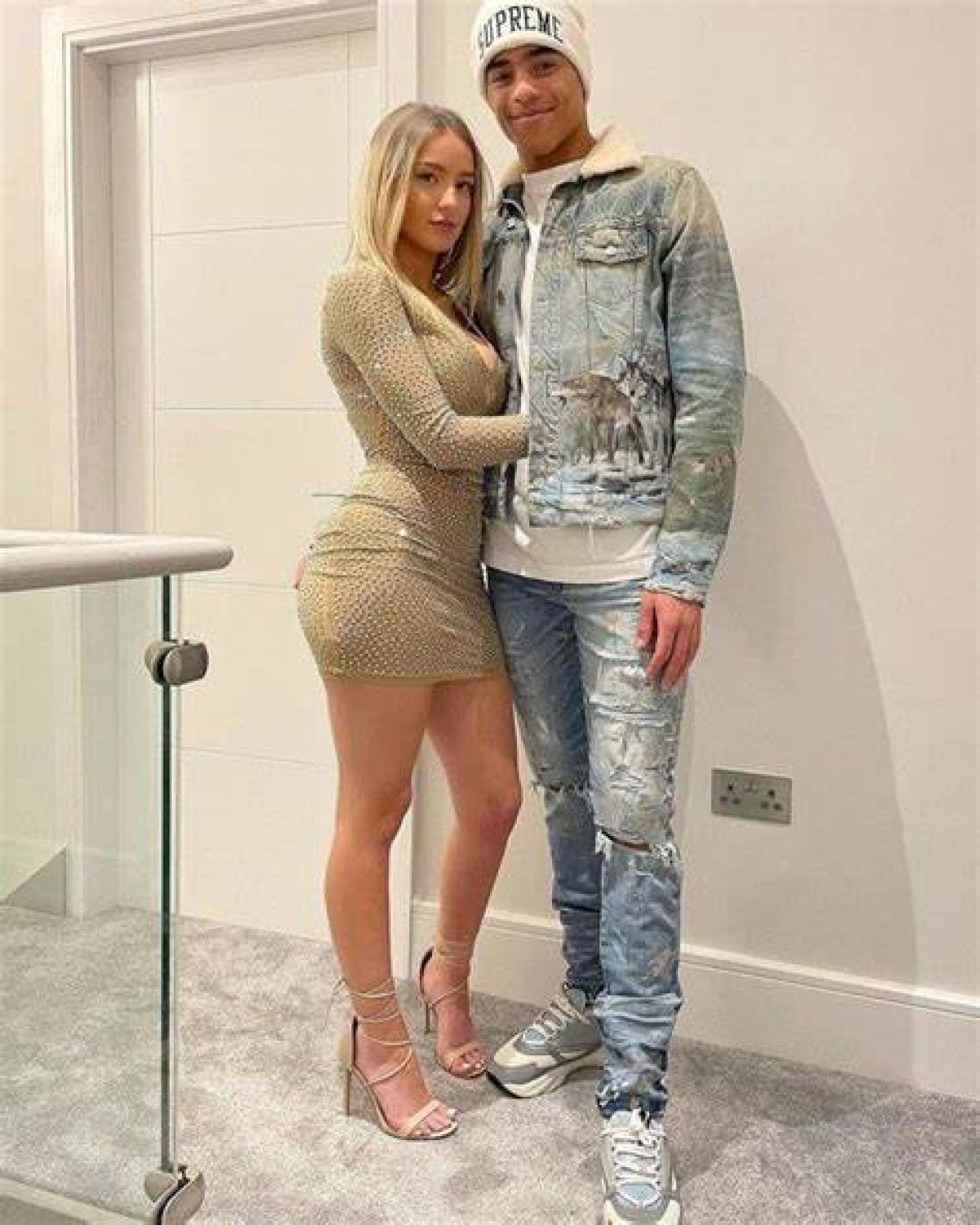 Mason Greenwood's Girlfriend: a Deep Dive into Their Relationship