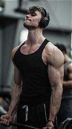 Random Guy in the Gym Claimed to Be Justin Bieber, Chris Bumstead, and Larrywheels Trainer Until