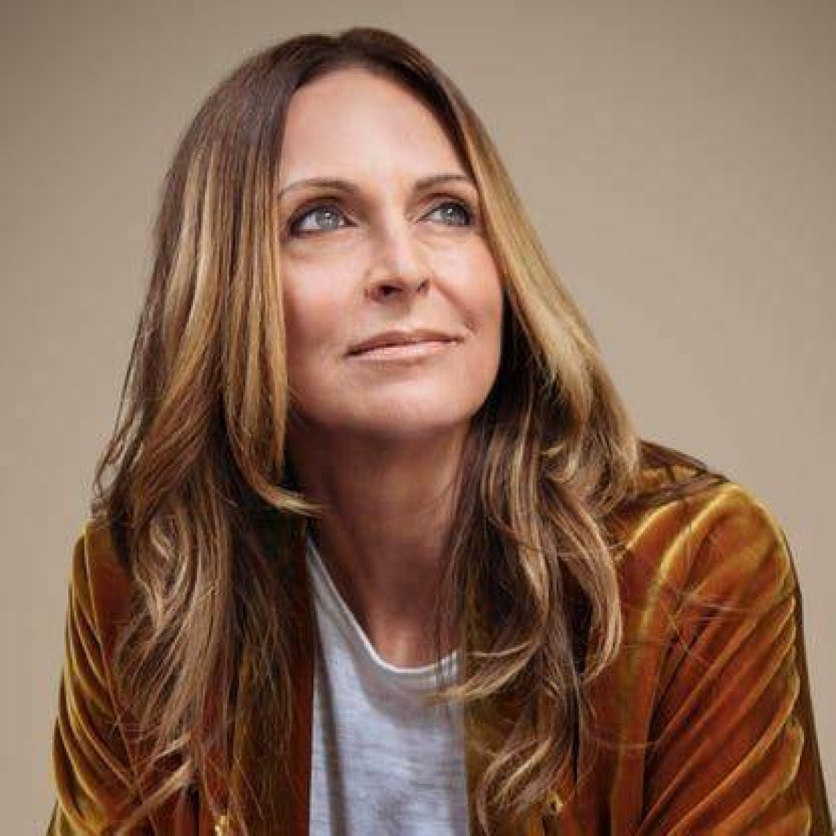 Suzy Batiz's Net Worth: Uncovering the Founder's Fortune