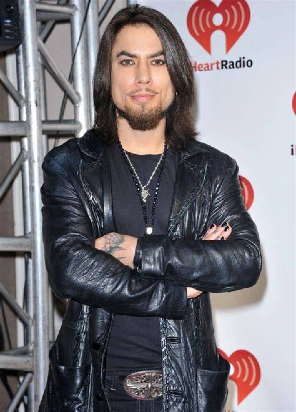 The Relationship Update and Inside Dave Navarro’s Failed Marriages