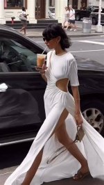 The Timeless Elegance of the Long White Skirt: a Comprehensive Guide