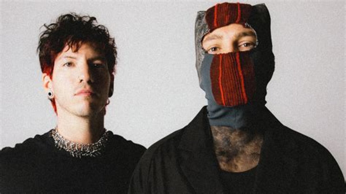 Twenty One Pilots a Journey of Discovery