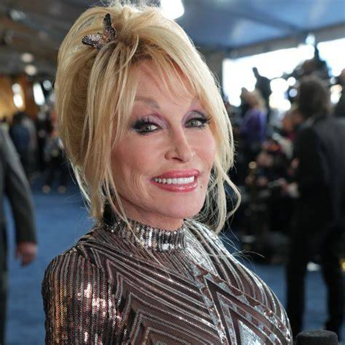 Unveiling the Secrets: Dolly Parton's Height Unraveled