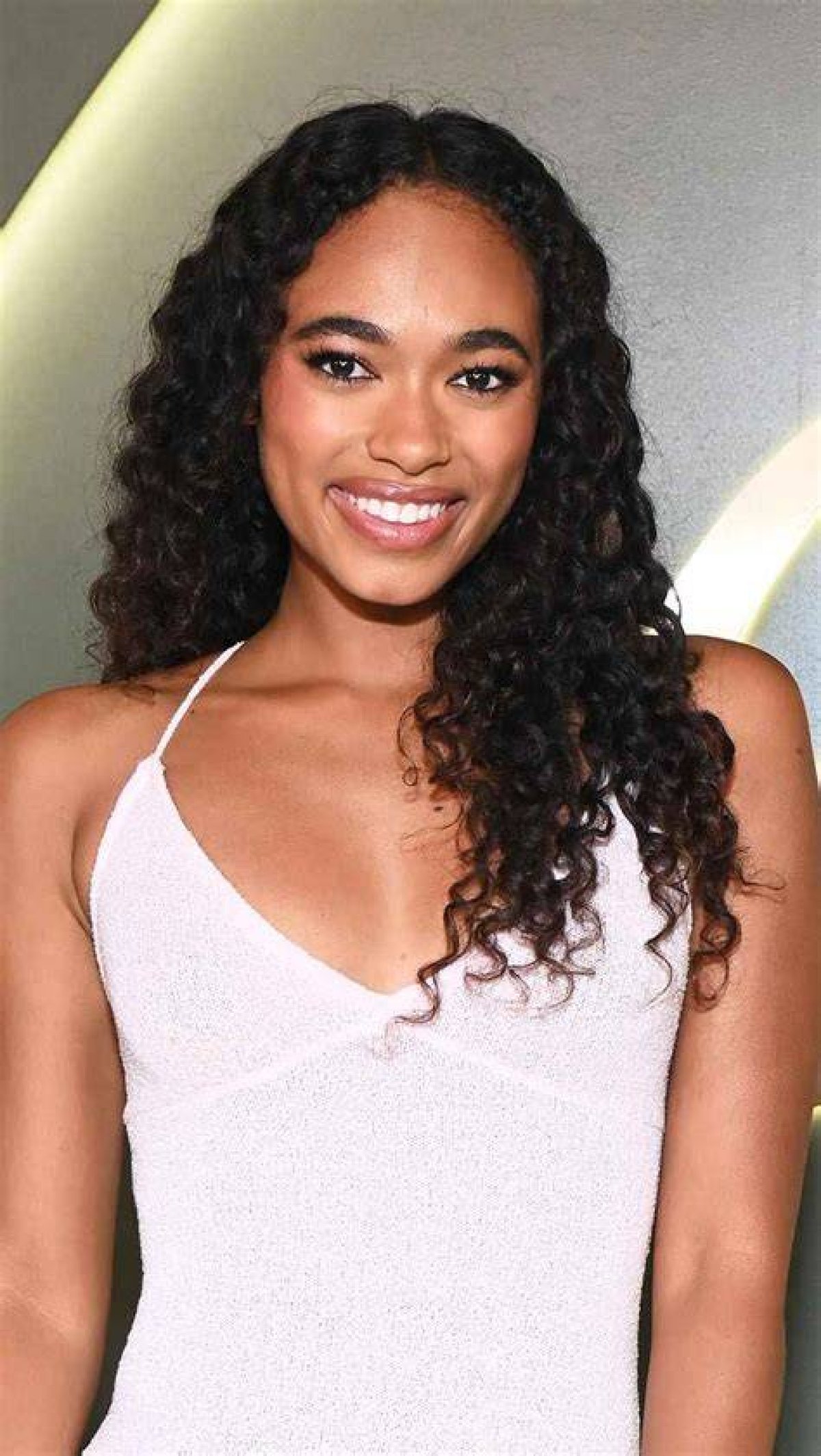 Who Is Chandler Kinney? Discovering the Rising Star