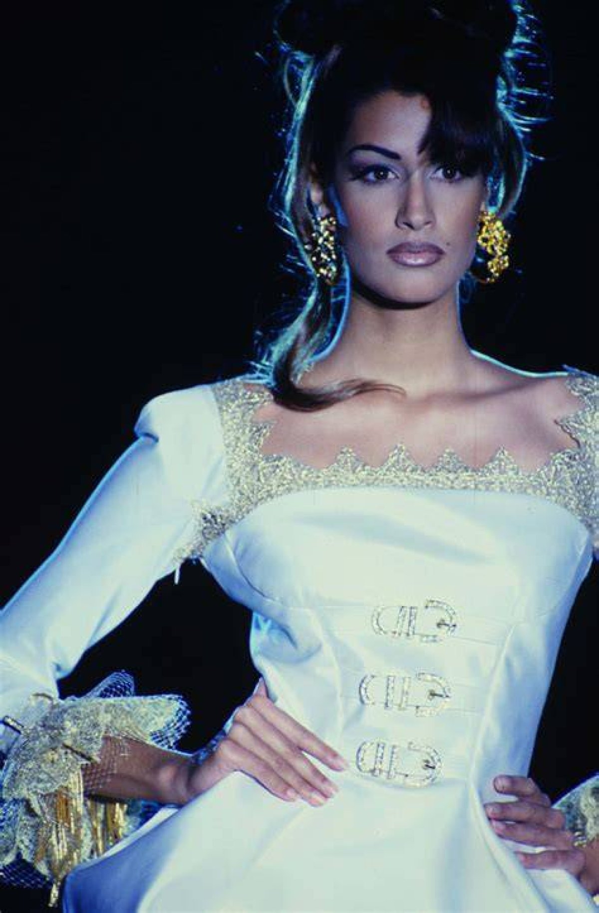 Yasmeen Ghauri: the Journey of a Fashion Icon